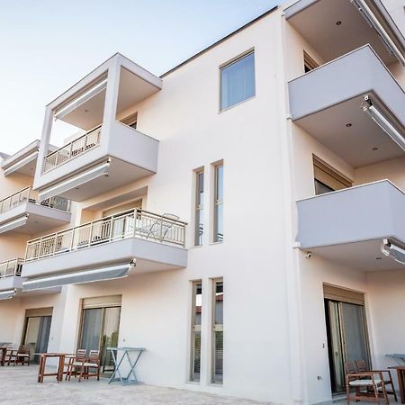 ניקיטי Royalty Suites Loft מראה חיצוני תמונה