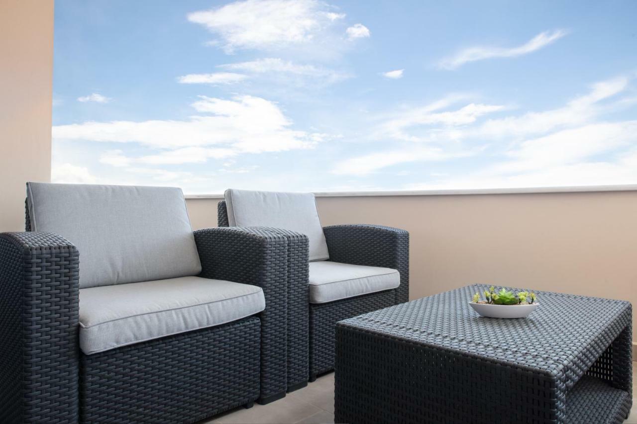 ניקיטי Royalty Suites Loft מראה חיצוני תמונה