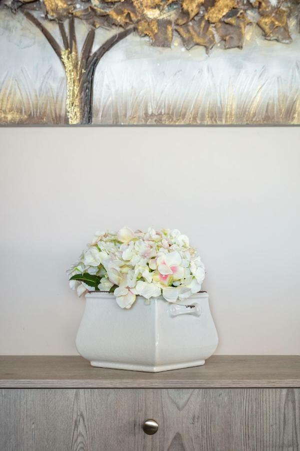ניקיטי Royalty Suites Loft מראה חיצוני תמונה